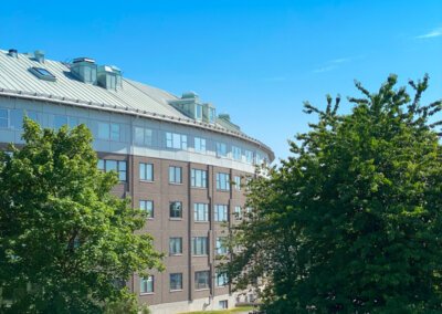 2 rum och kök i etage 56 kvm